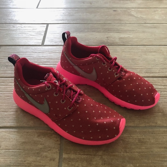 NWOB NIKE ROSHERUN PRINT (GS) Running - Picture 5 of 7
